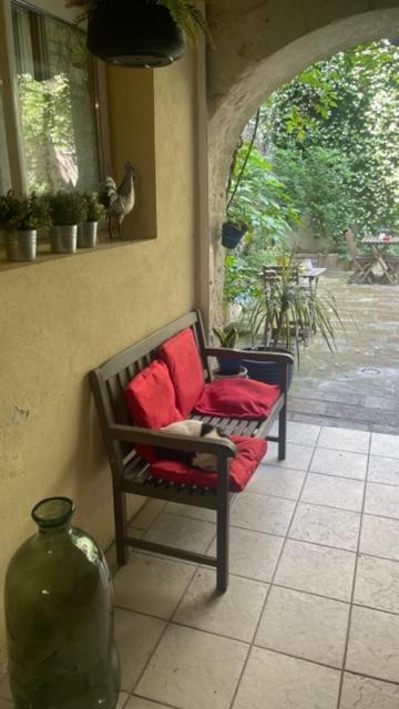 L'Isle Apartamento Beaucaire  Exterior foto